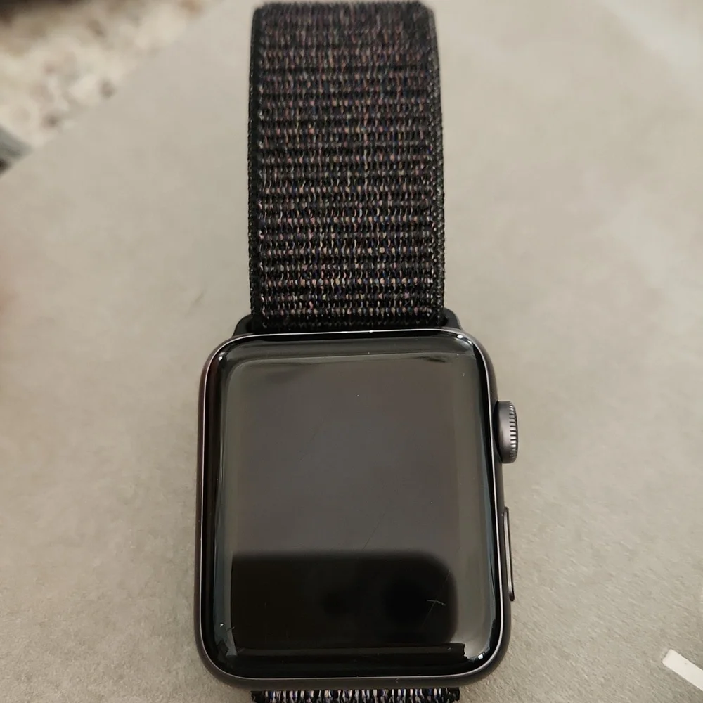 Apple Watch Series 3 - Black w Stretch Strap